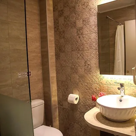 Bellarias House Апарт-отель