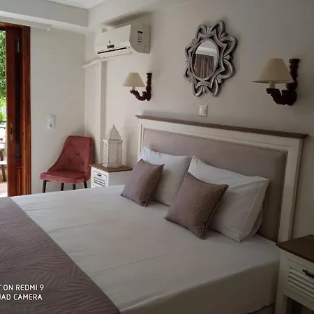 Bellarias House Apartmanhotel 3*