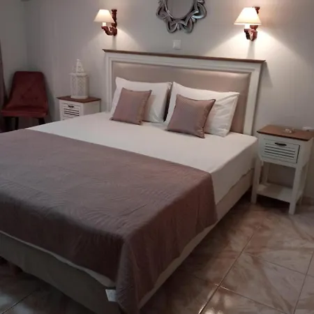 Апарт-отель Bellarias House Нидри