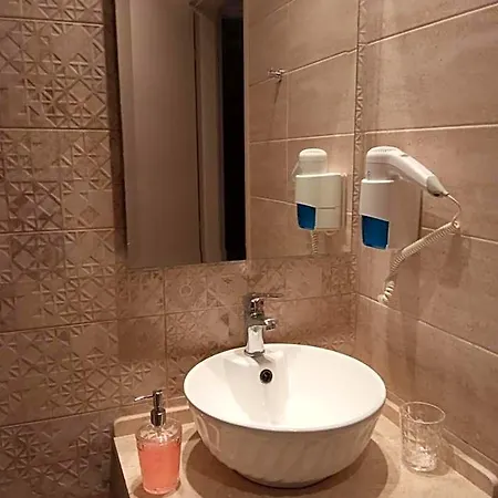 Bellarias House Апарт-отель Нидри