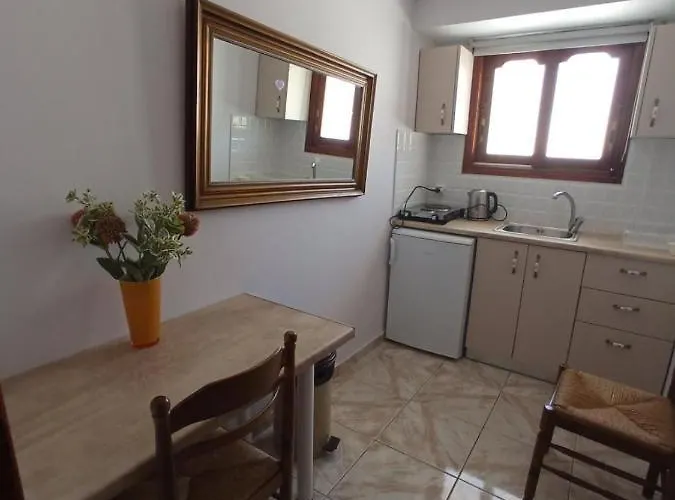 Bellarias House Apartmanhotel 3*